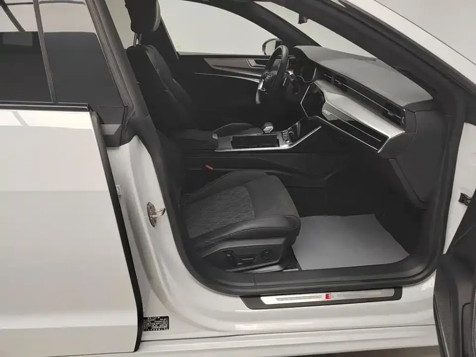 Audi A7L