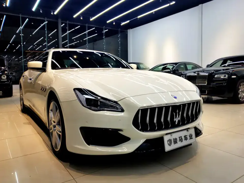 Maserati Quattroporte