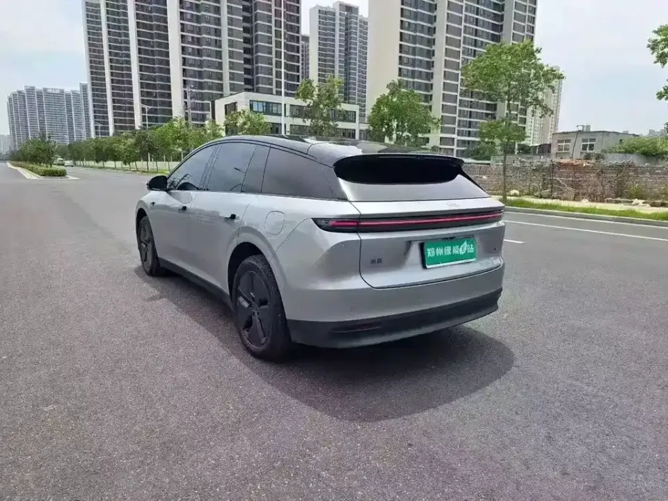 Li Li i6