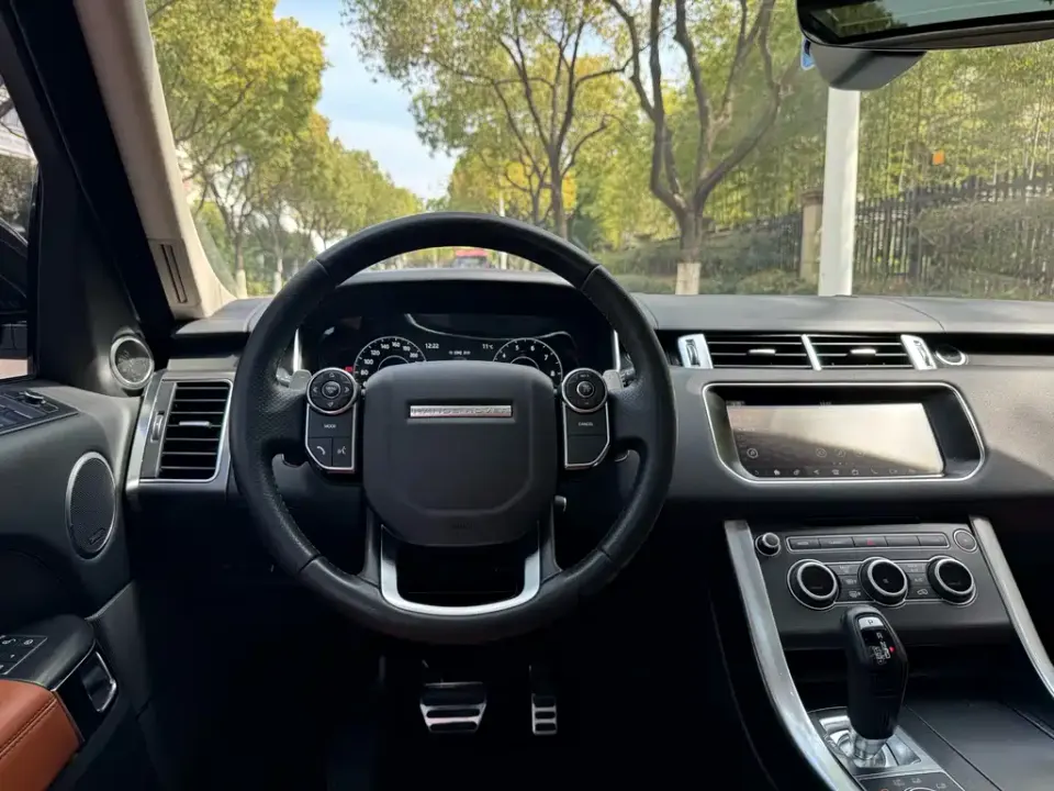 Land Rover Sport