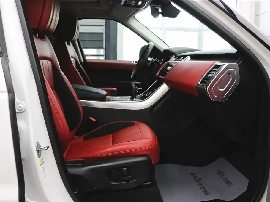 Land Rover Sport