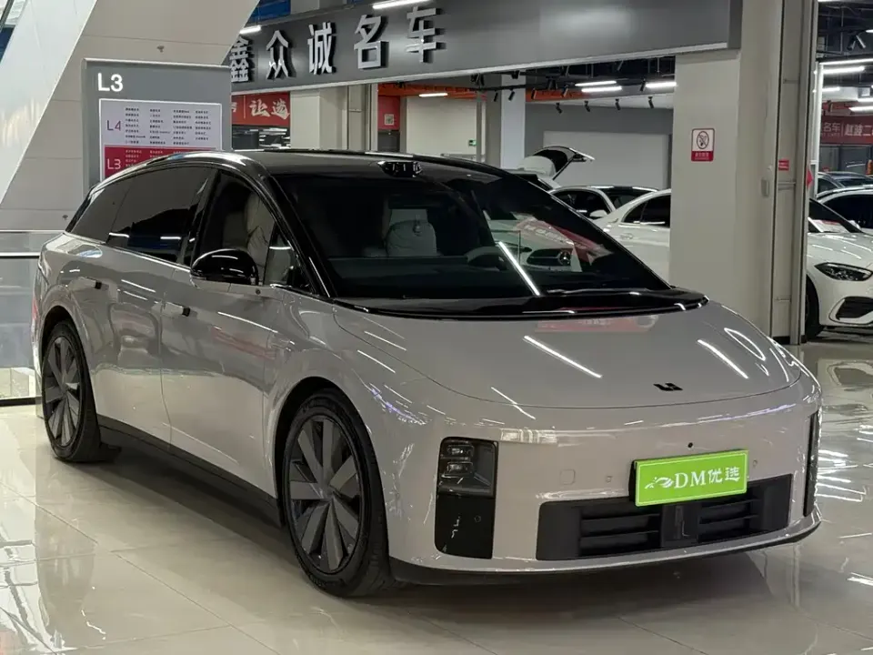 Li Li i6