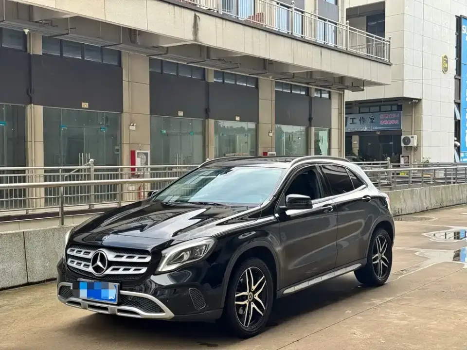 Mercedes-Benz GLA