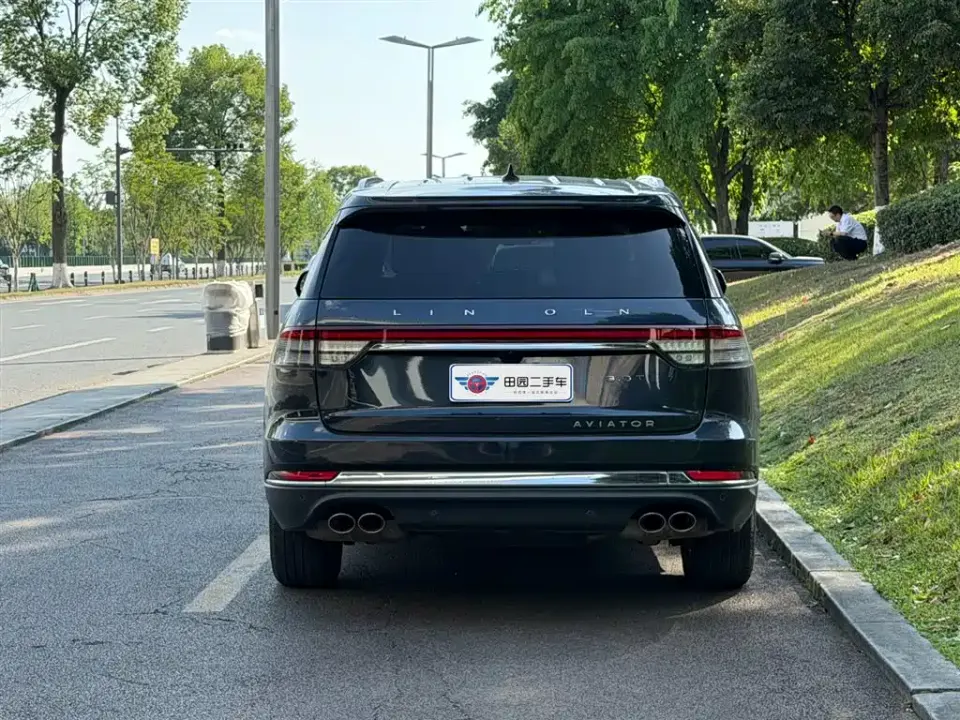 Lincoln Aviator