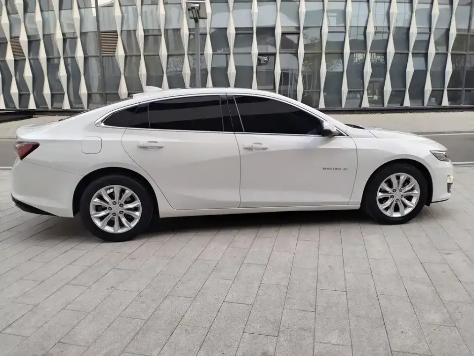 Chevrolet Malibu XL