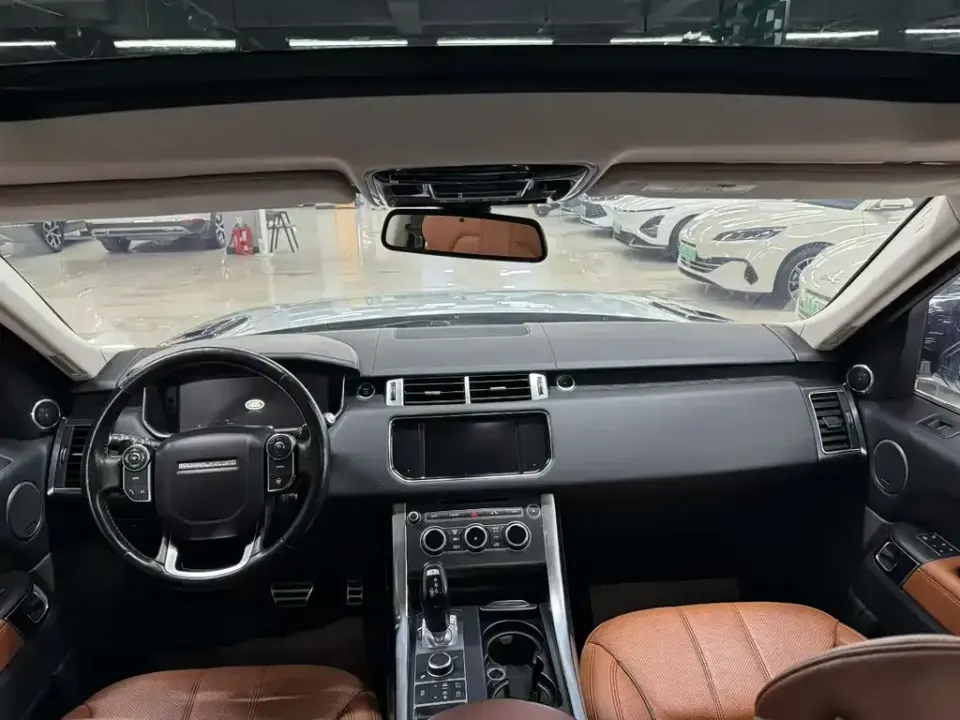 Land Rover Sport