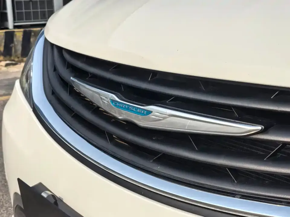 Chrysler Grand Voyager PHEV (Import)