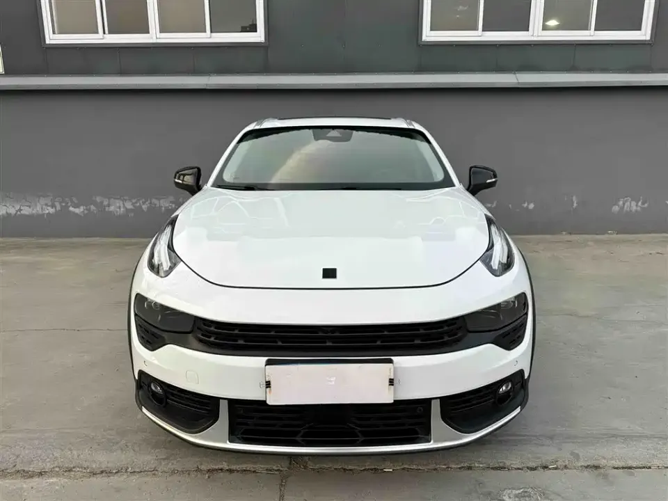 Lynk & Co 02