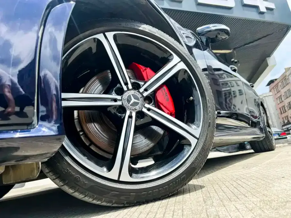 Mercedes-Benz CLS