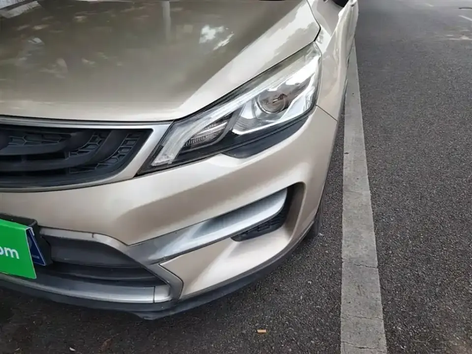 Geely Emgrand GS