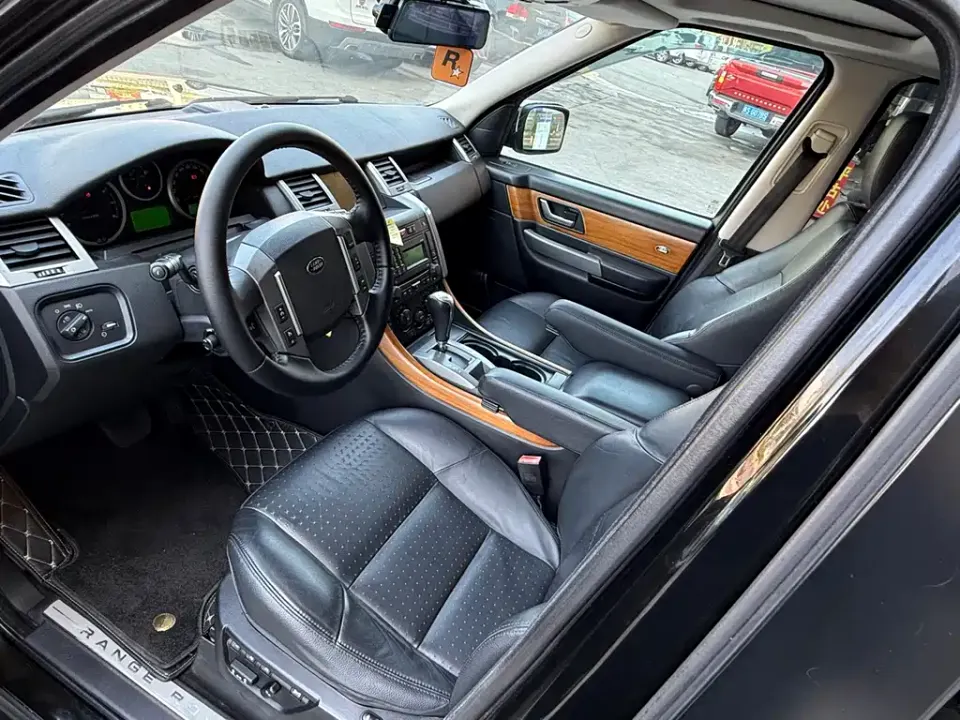 Land Rover Sport