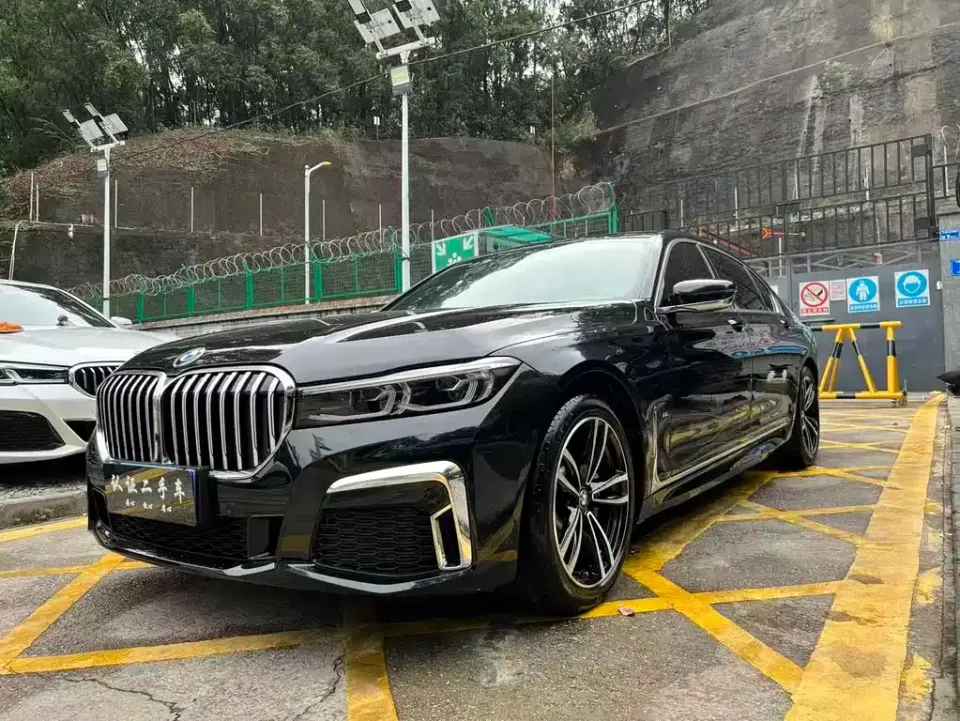 BMW 7-Series