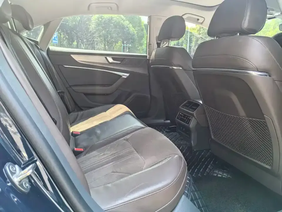 Audi A7L