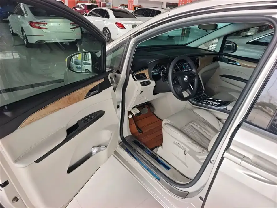 Buick GL8