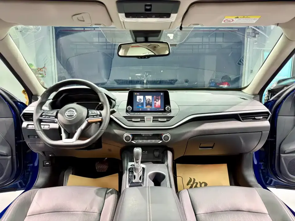 Nissan Teana