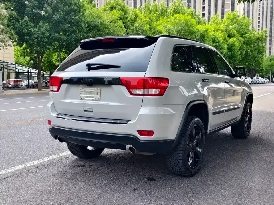 Jeep Grand Cherokee (Import)