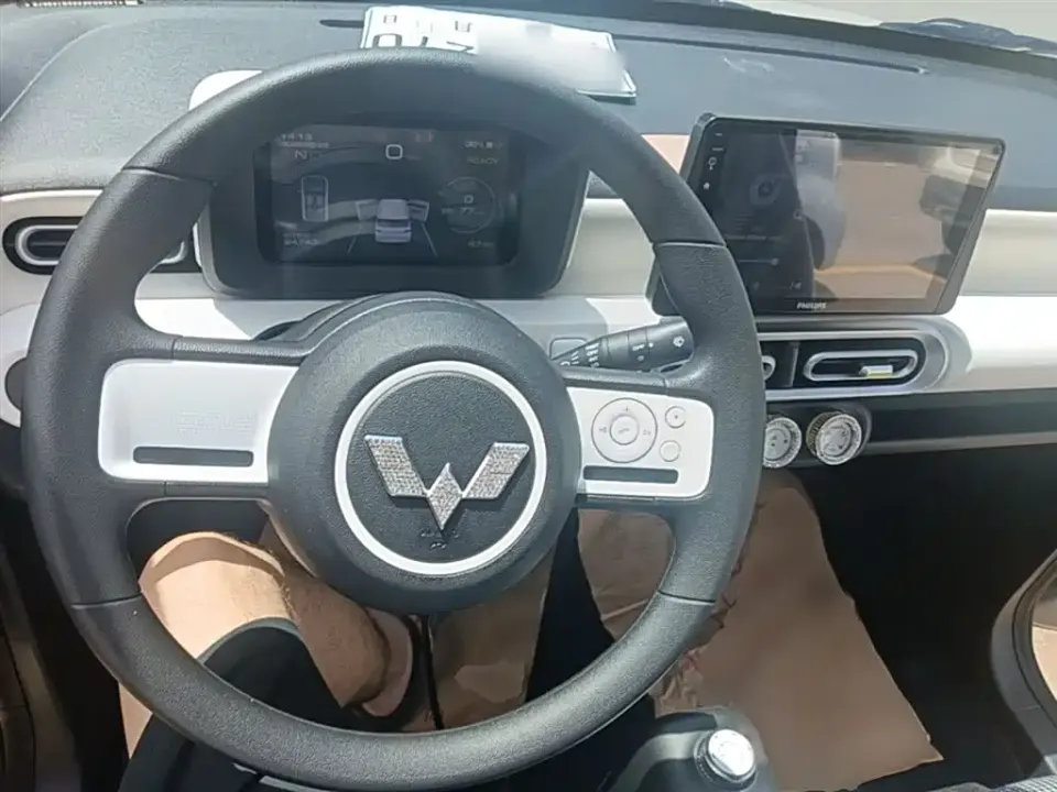 Wuling MINIEV