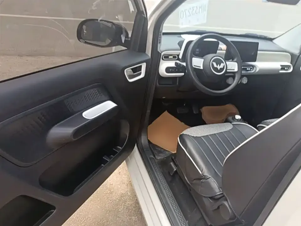 Wuling MINIEV