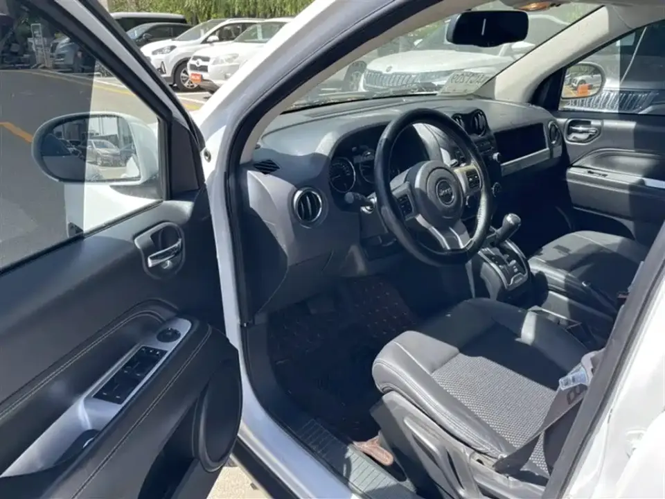 Jeep Compass (Import)