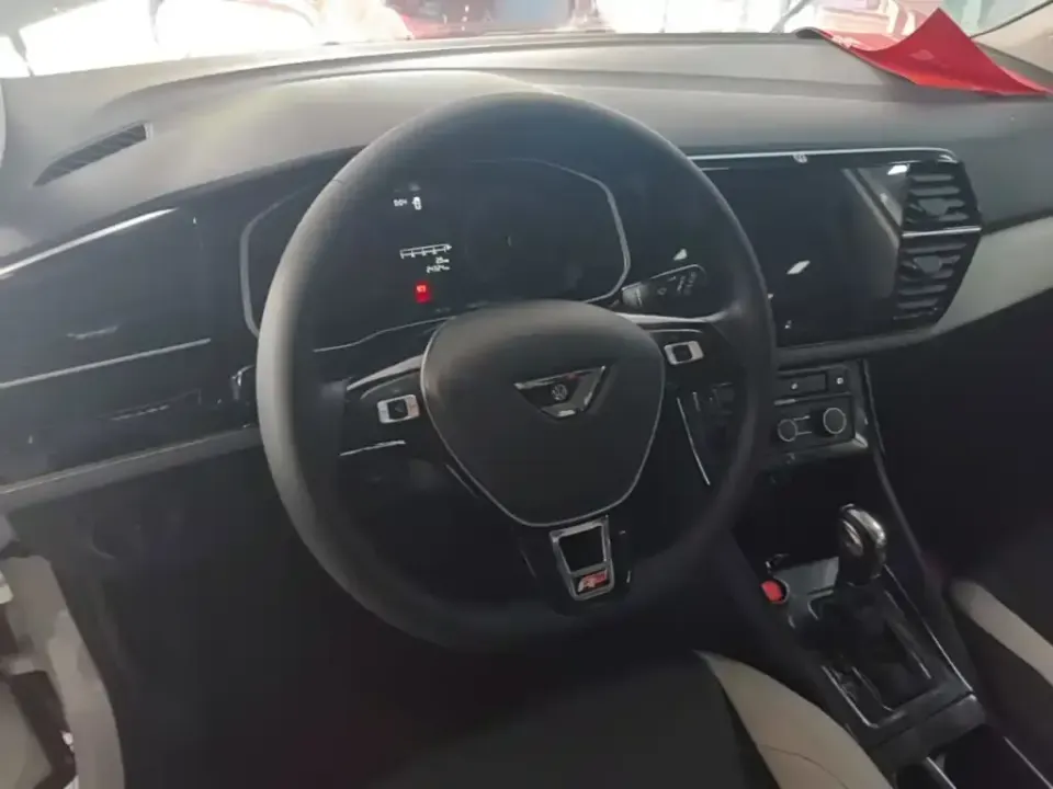 Jetta VS5