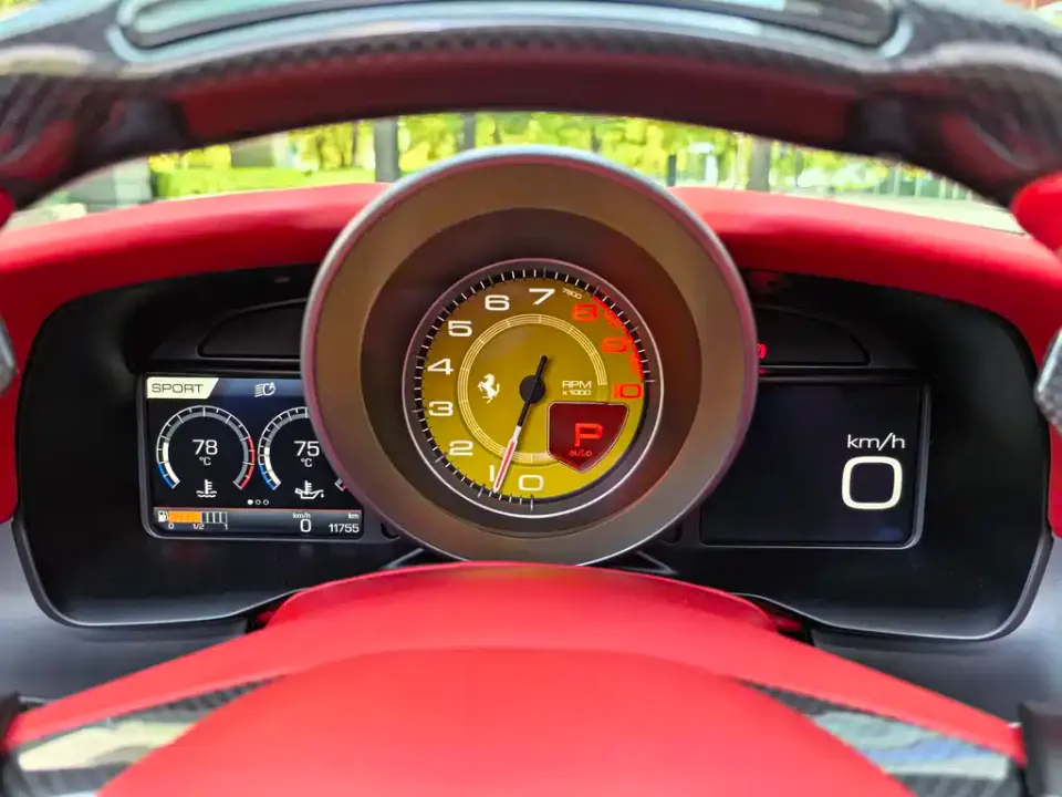 Ferrari F8
