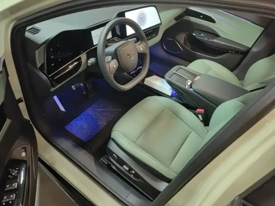 Hongqi Hongqi EH7