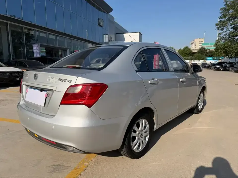 Changan V3