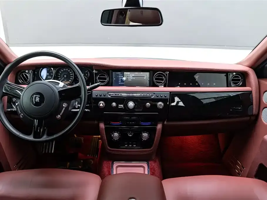 Rolls-Royce Phantom