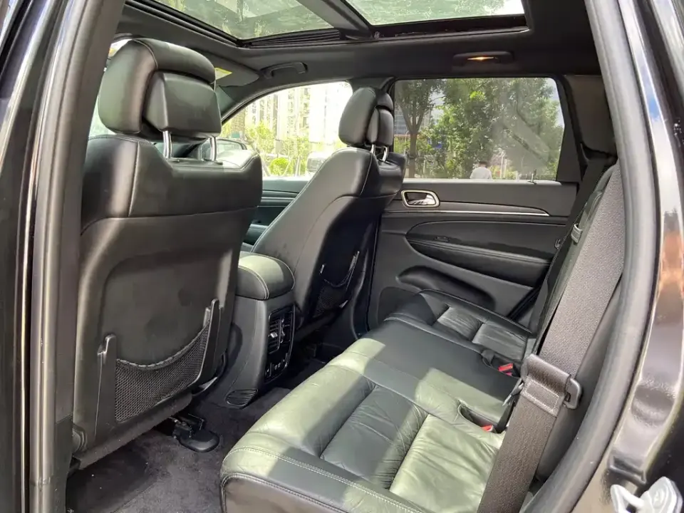 Jeep Grand Cherokee (Import)