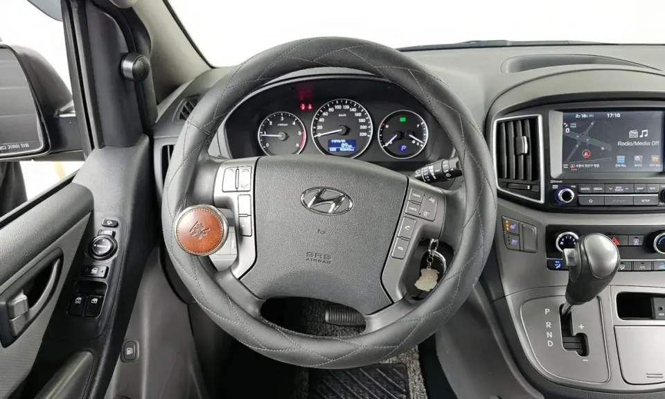 Hyundai Starex