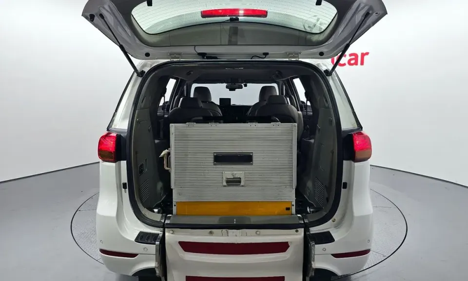 Kia Canival