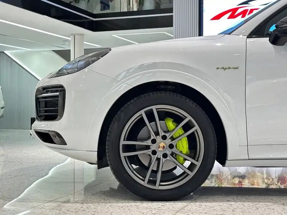 Porsche Cayenne Hybrid