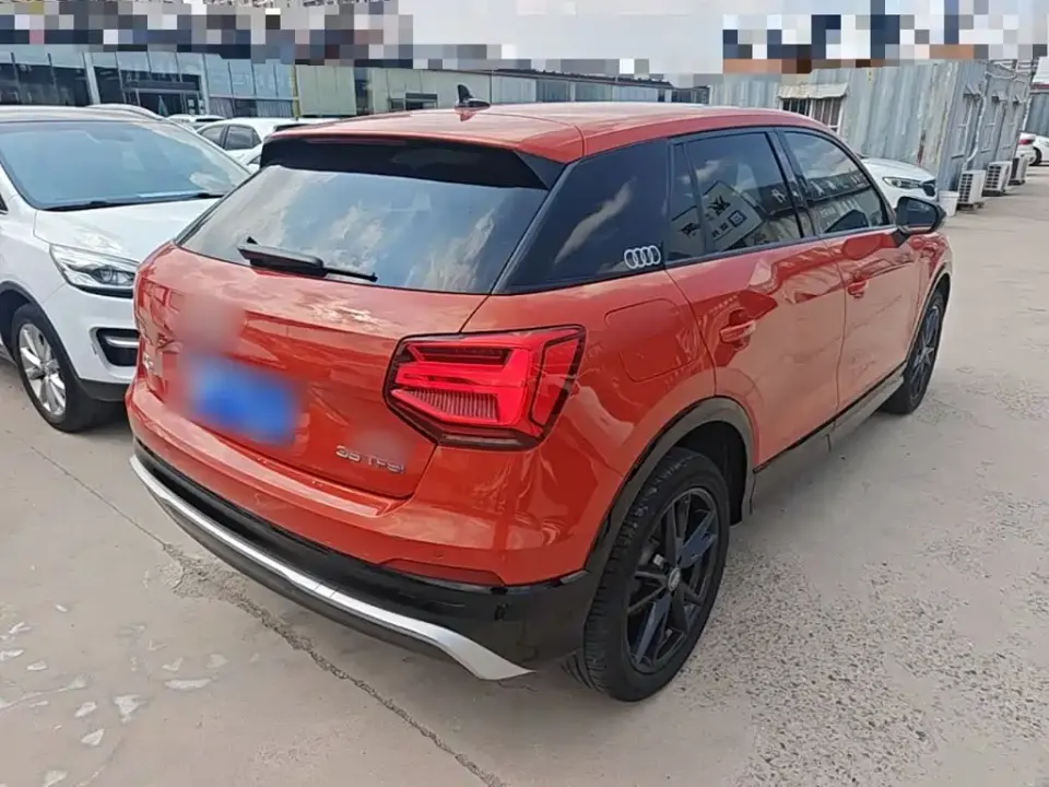 Audi Q2L