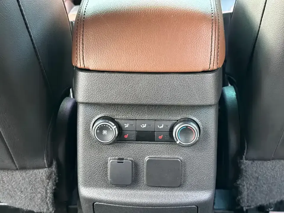 Ford Explorer (Import)