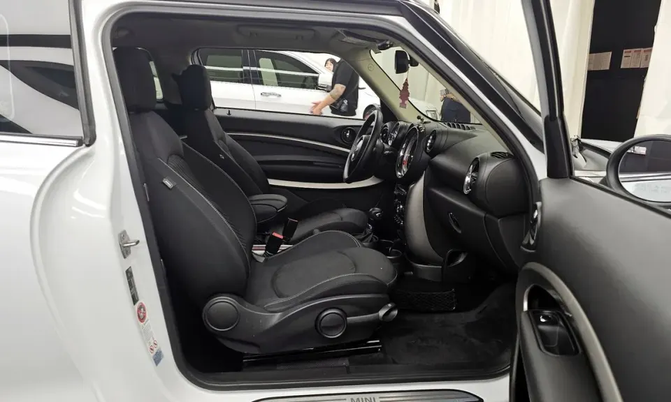 MINI Paceman