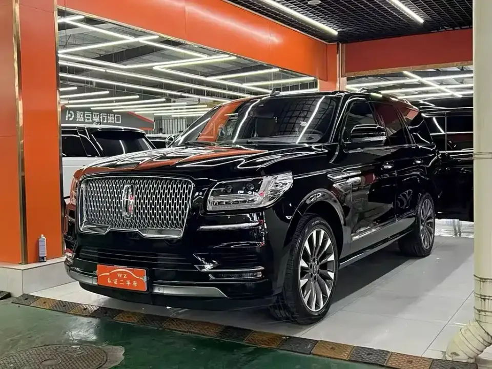Lincoln Navigator