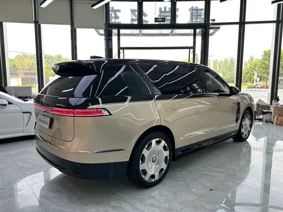 Nio ES9