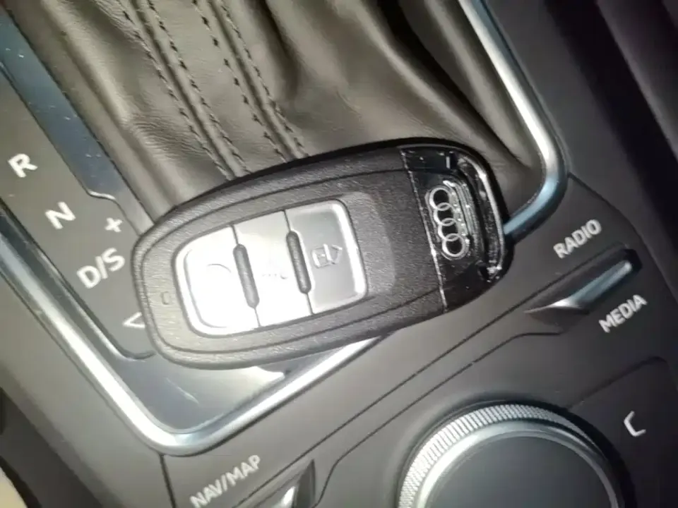 Audi Q2L
