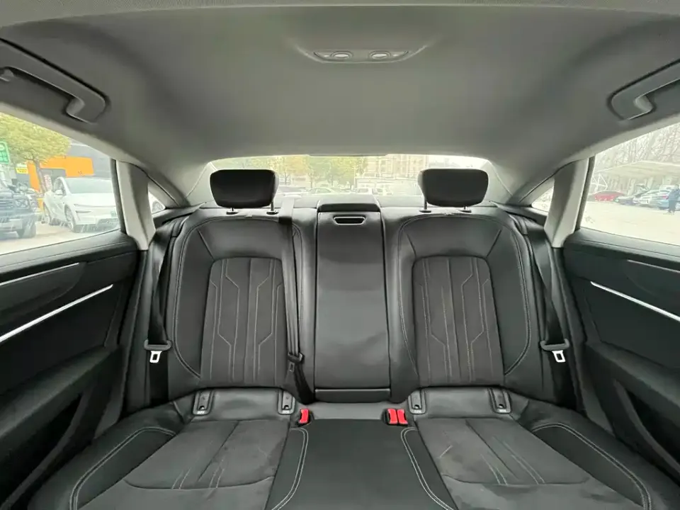 Audi A7L