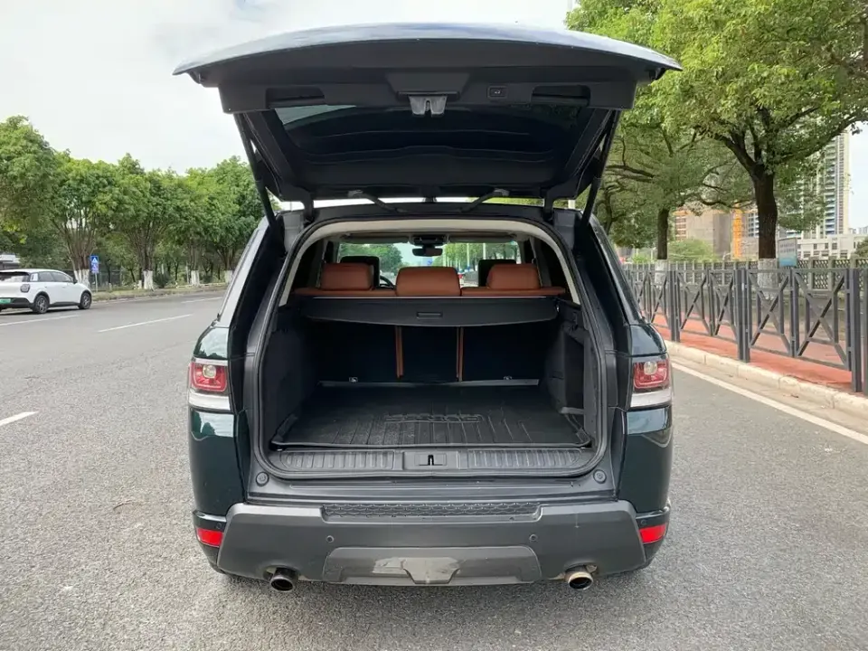 Land Rover Sport