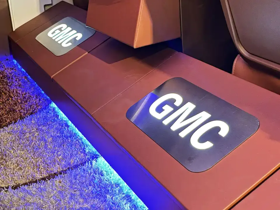 GMC Savana
