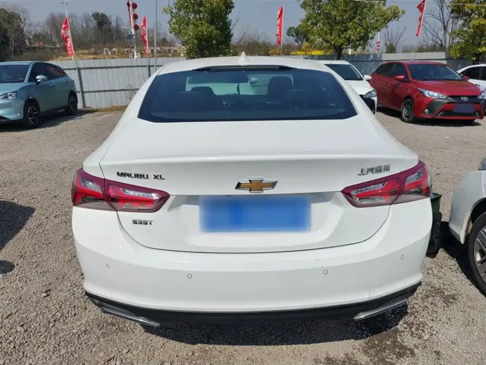 Chevrolet Malibu XL