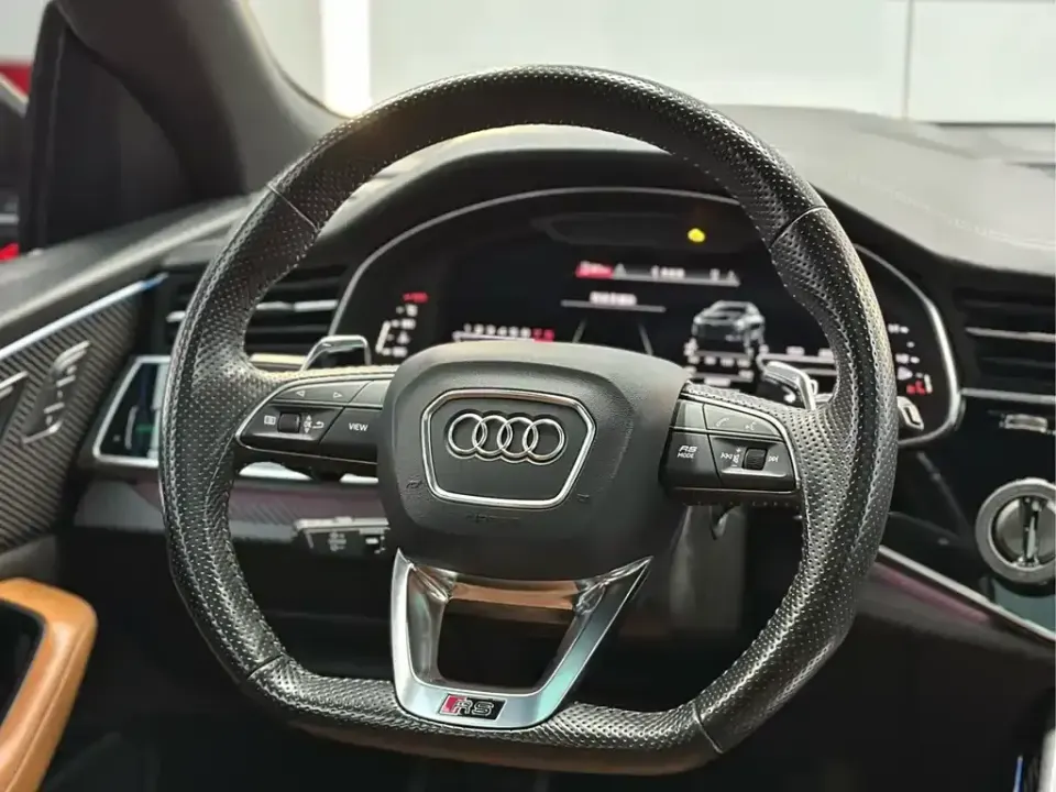 Audi RS Q8
