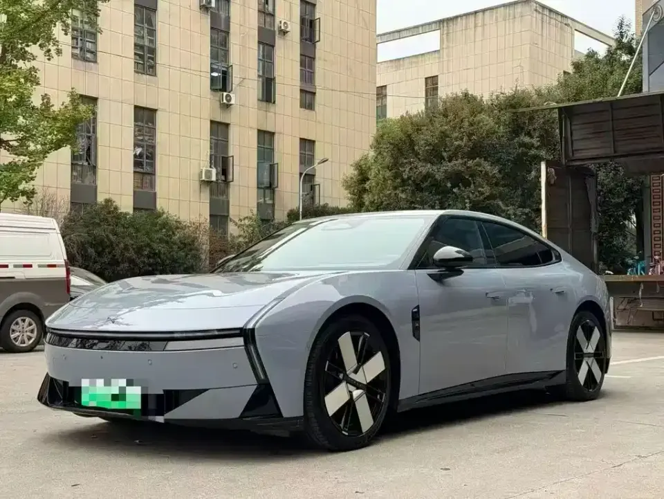 Xpeng P7