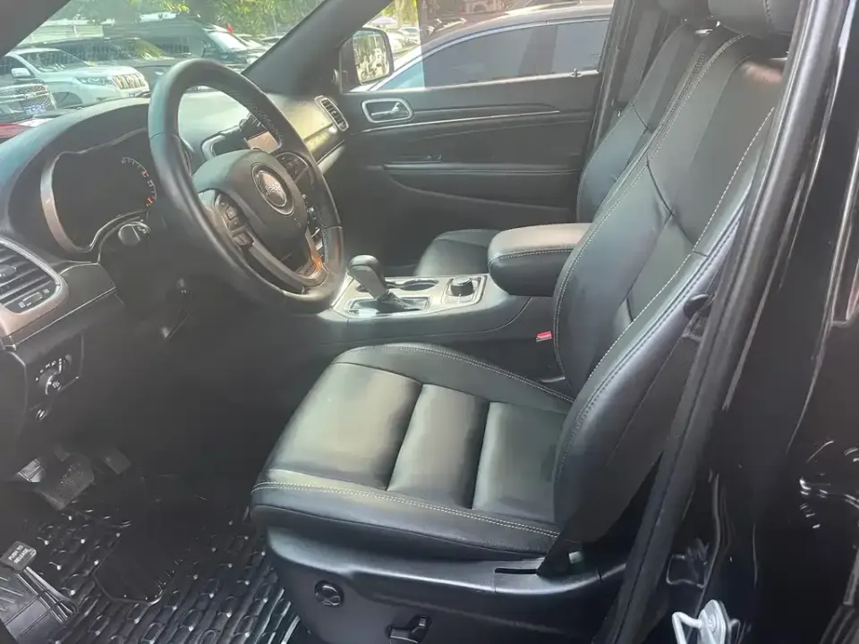 Jeep Grand Cherokee (Import)