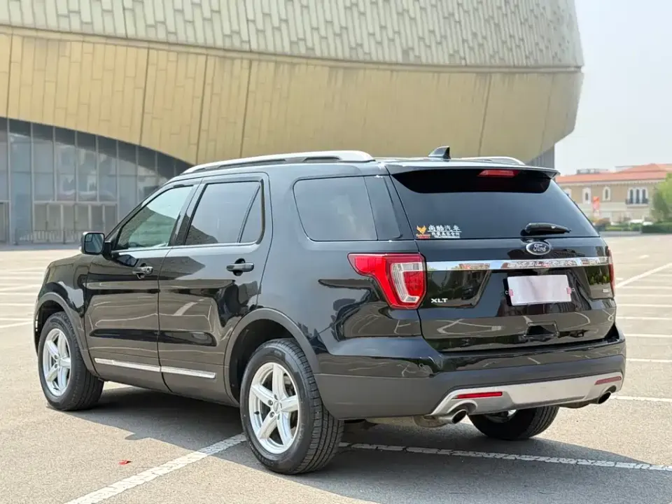 Ford Explorer (Import)