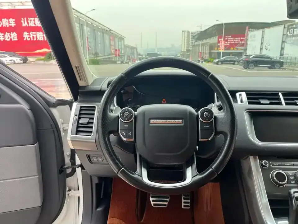 Land Rover Sport