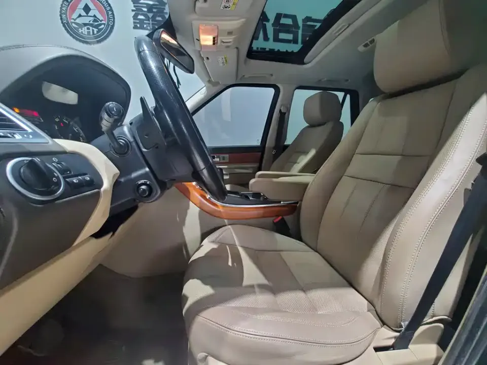 Land Rover Sport