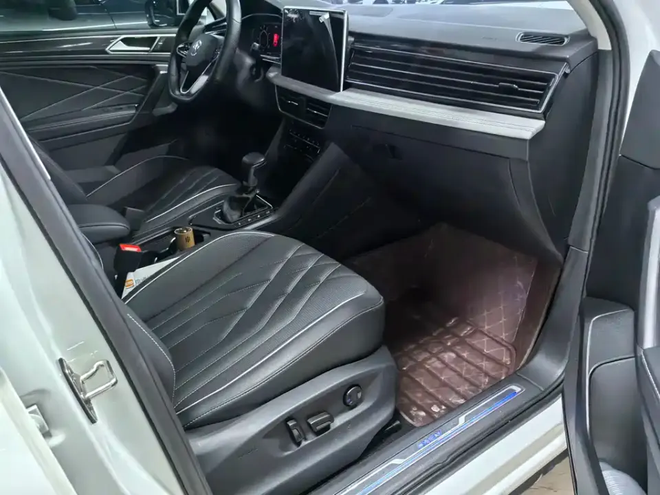 Volkswagen Tiguan L PHEV