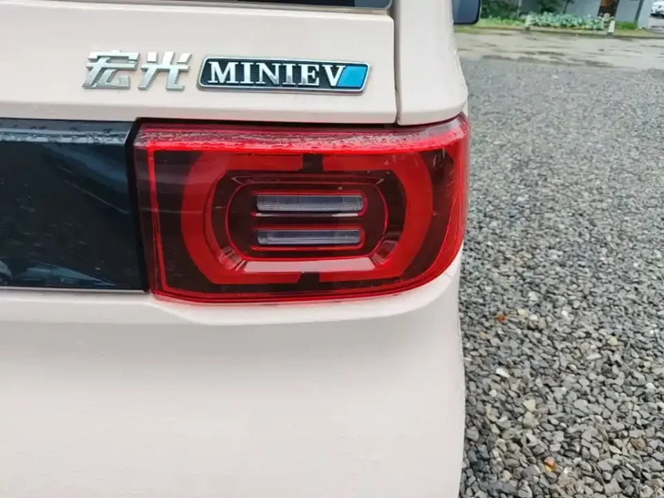 Wuling MINIEV